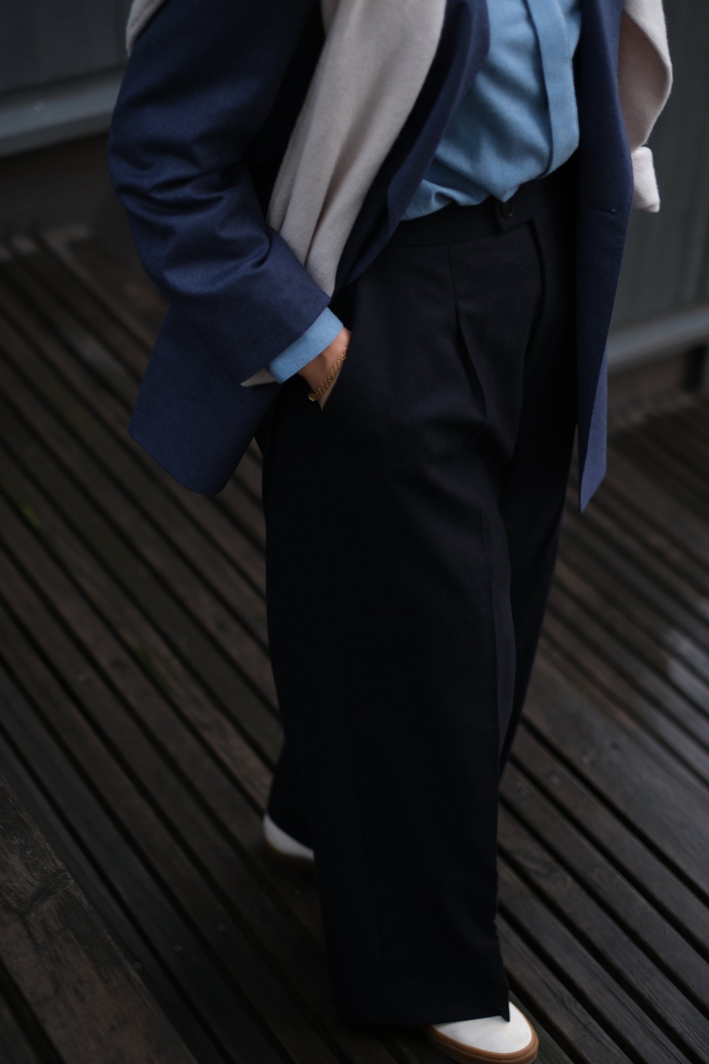 Single Pleat High Waist Trouser in Flannel - Midnight Blue