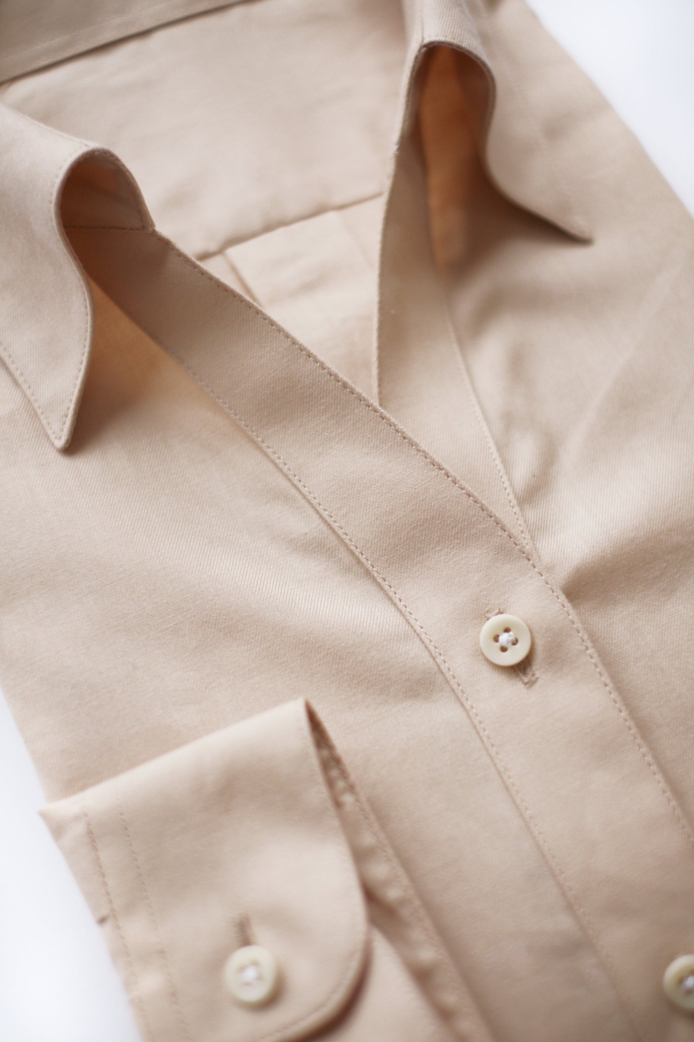 V Collar Shirt in Cashmere- Warm Beige