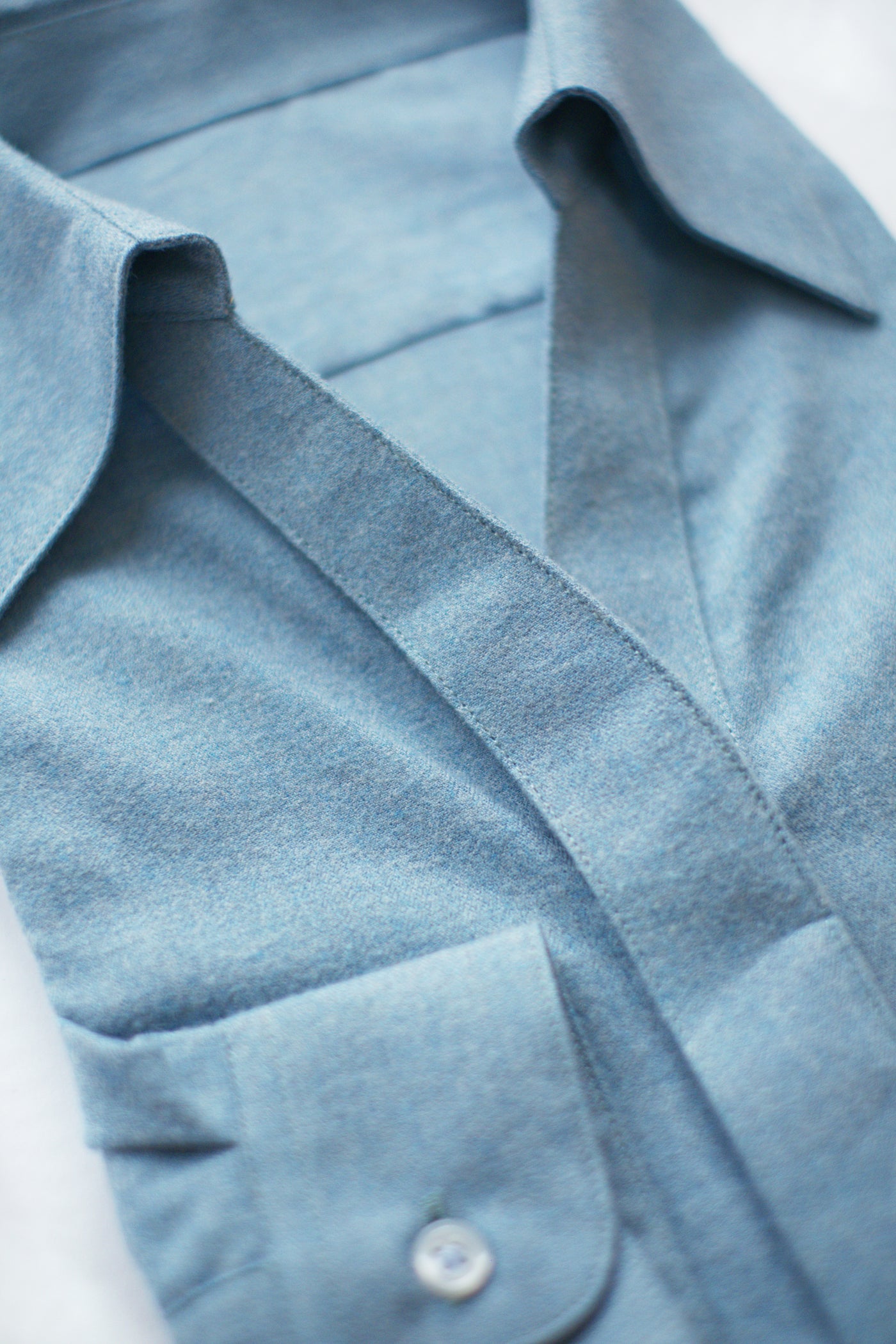 V Collar shirt in Flannel - Aquamarine