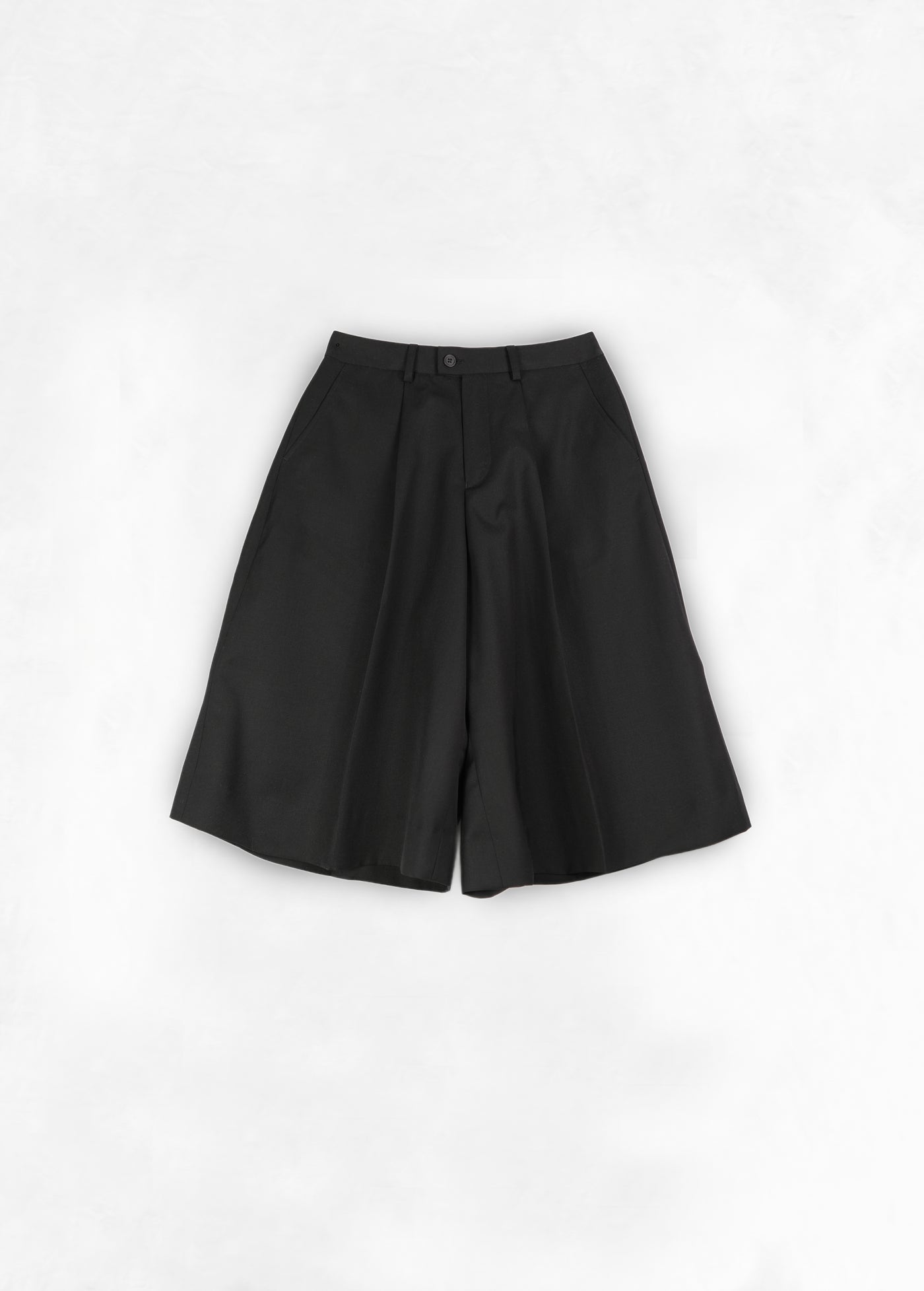 The Drape Bermuda - Black